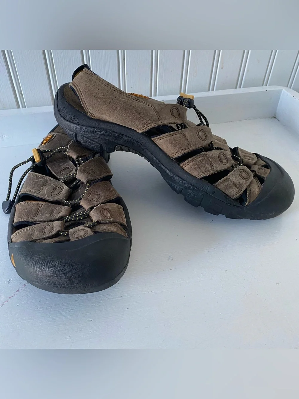 Keen Sandals Mens 10 Brown Cinch Strap Waterproof Hiking Sandals Beach Gorpcore
